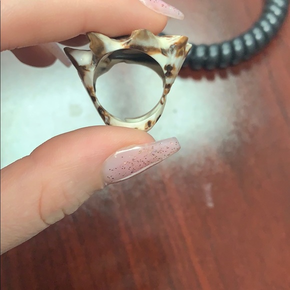Authentic Seashell ring - Picture 3 of 4